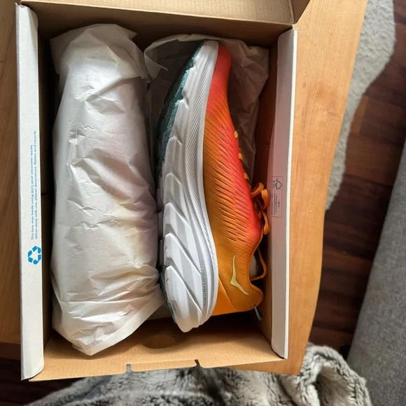 Hoka RINCON 3 size 10 B Red/Orange/Yellow/White - Picture 3 of 4
